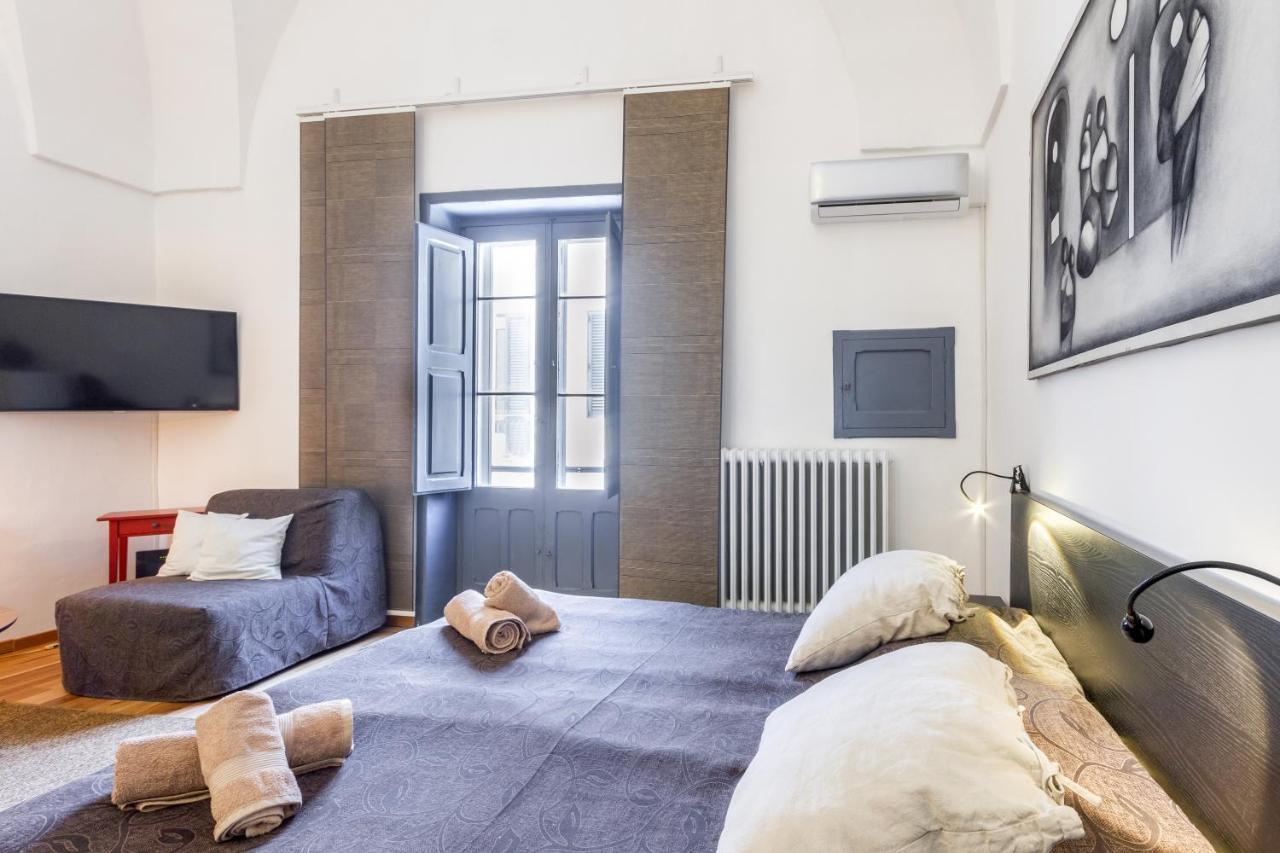 Lecce Center Charming Flat With Terrace Apartman Kültér fotó