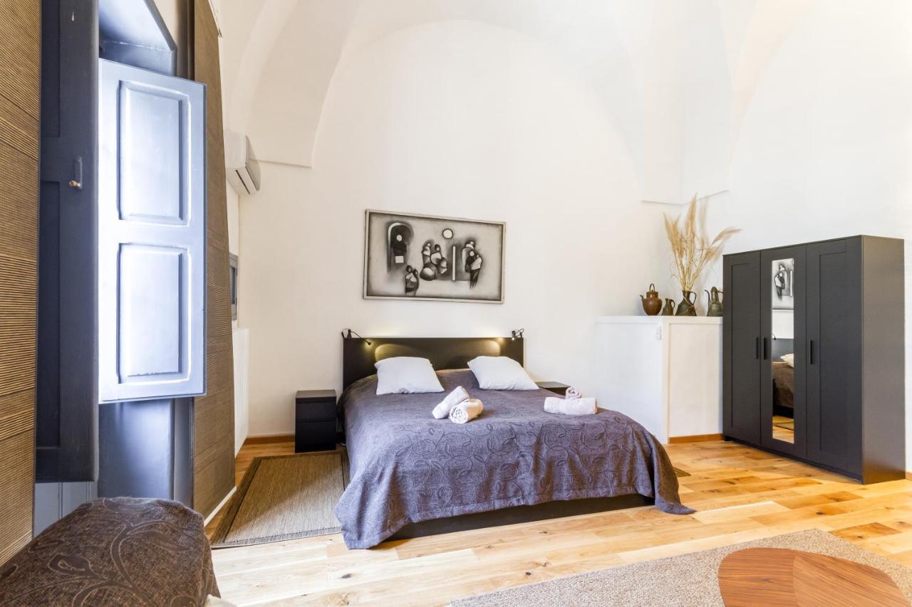 Lecce Center Charming Flat With Terrace Apartman Kültér fotó